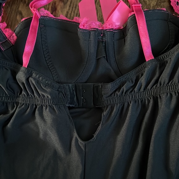 Victoria Secret Lingerie - Picture 5 of 7